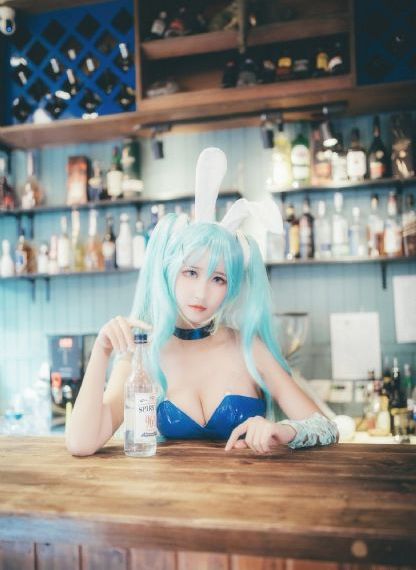 厨房呻吟嗯用力呀嗯啊视频